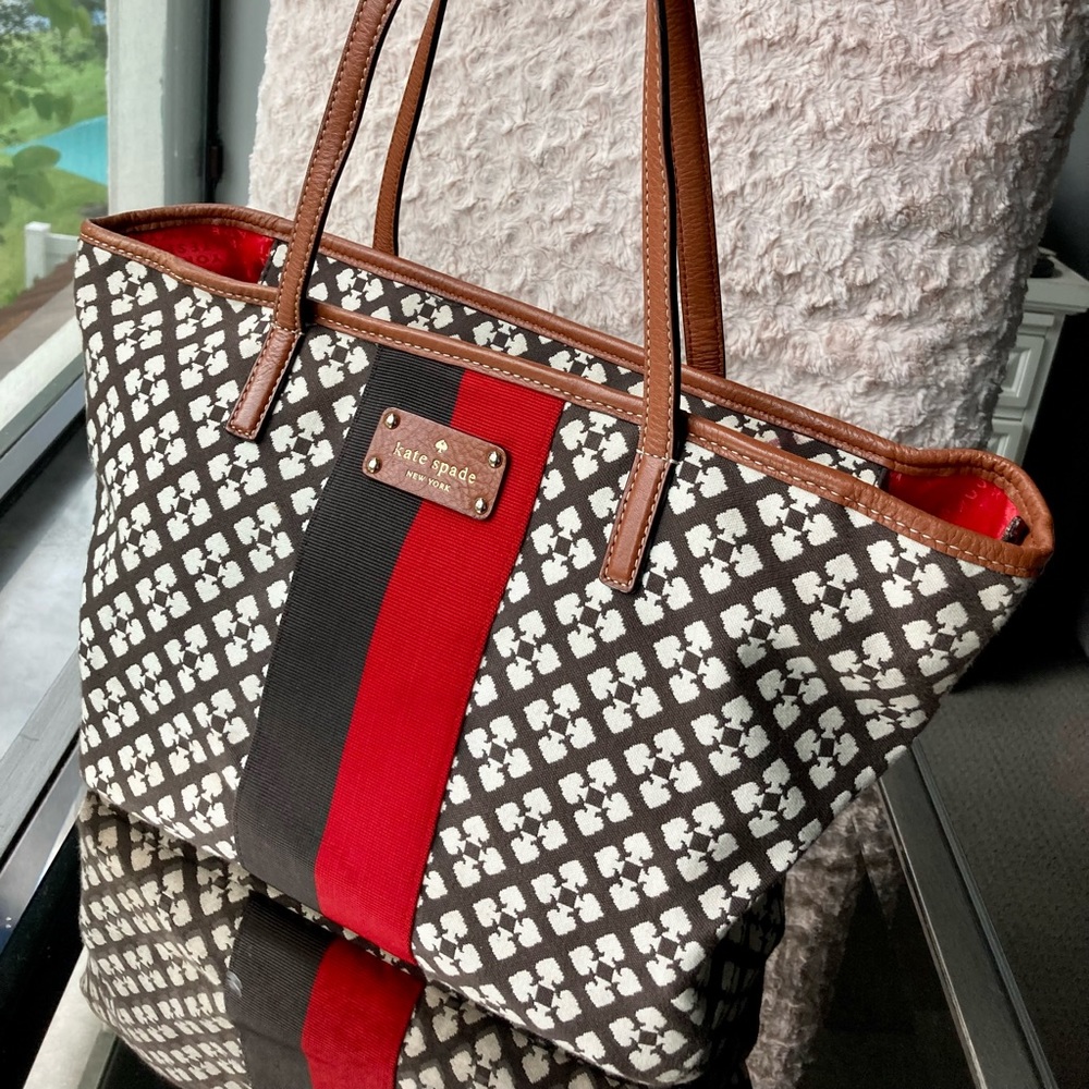 Kate Spade Harmony stucco color classic tote bag. jacquard fabric and leather